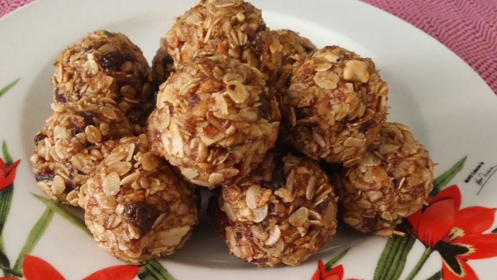 oats and nuts ladoos