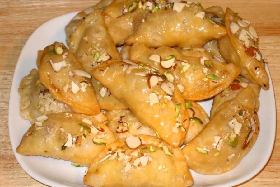 Nachni And Khajoor Badam Gujia